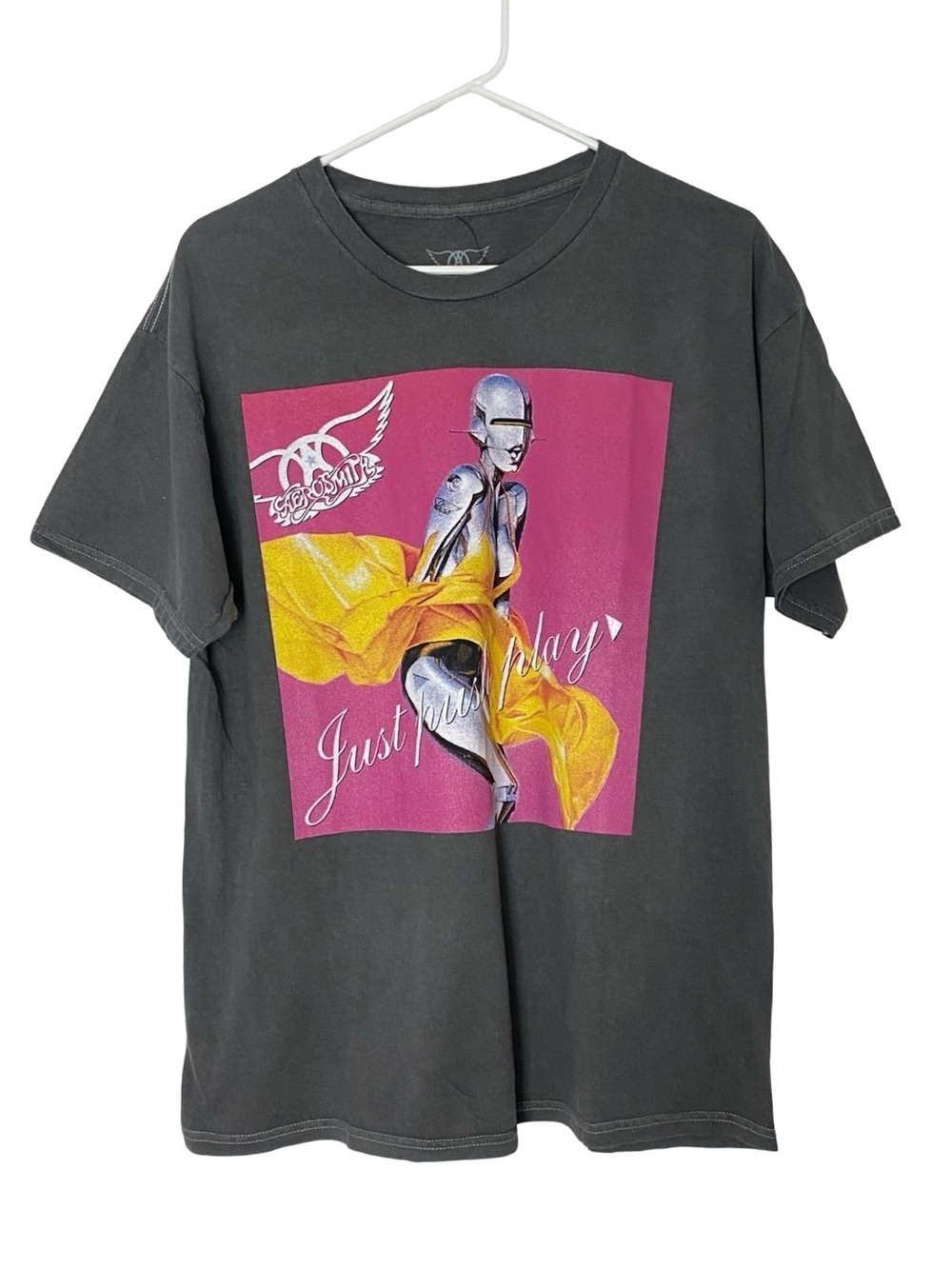 Aerosmith Band Tee Mens Size Medium Unisex New Crewneck Short Sleeve NWT Gray